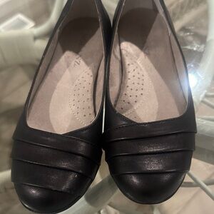 Elegant Black Women's Flats
